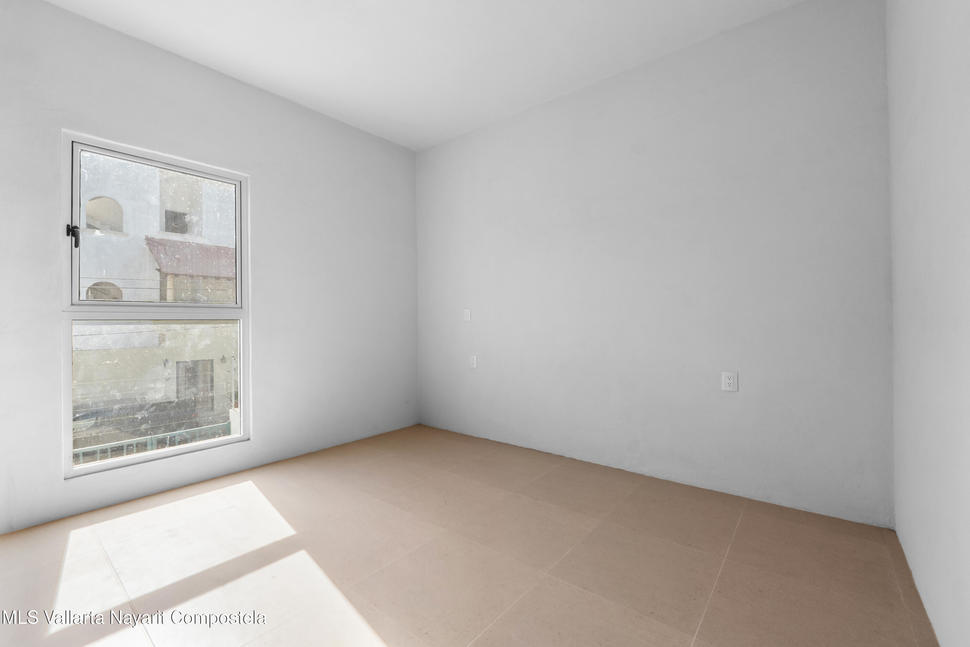 20251217204920694536000000 o