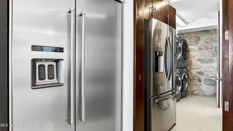 20251128052256873985000000 o