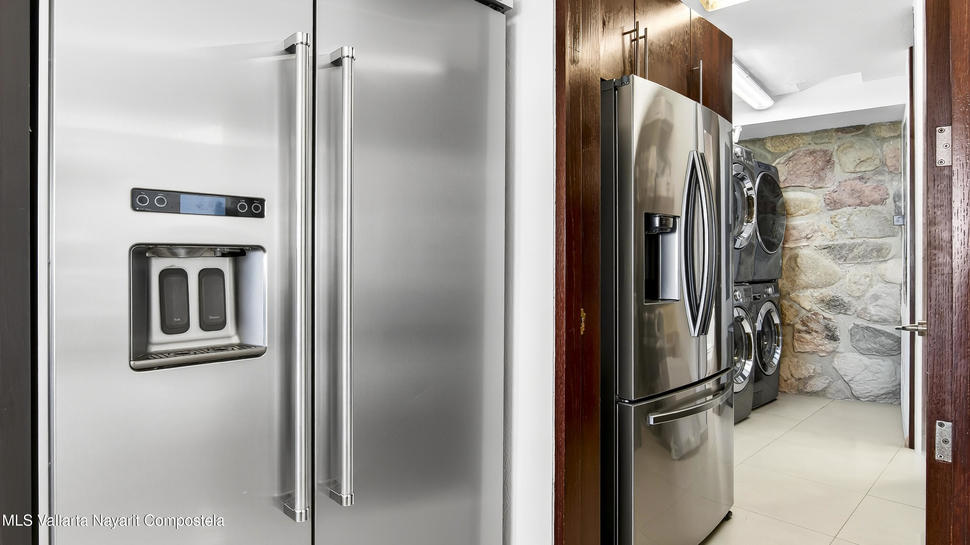 20251128052256873985000000 o