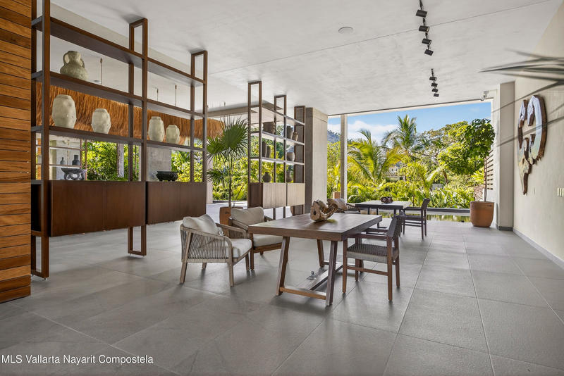 20251226204642693769000000 o