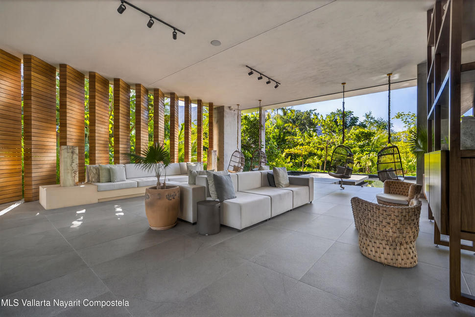 20251226204707705967000000 o