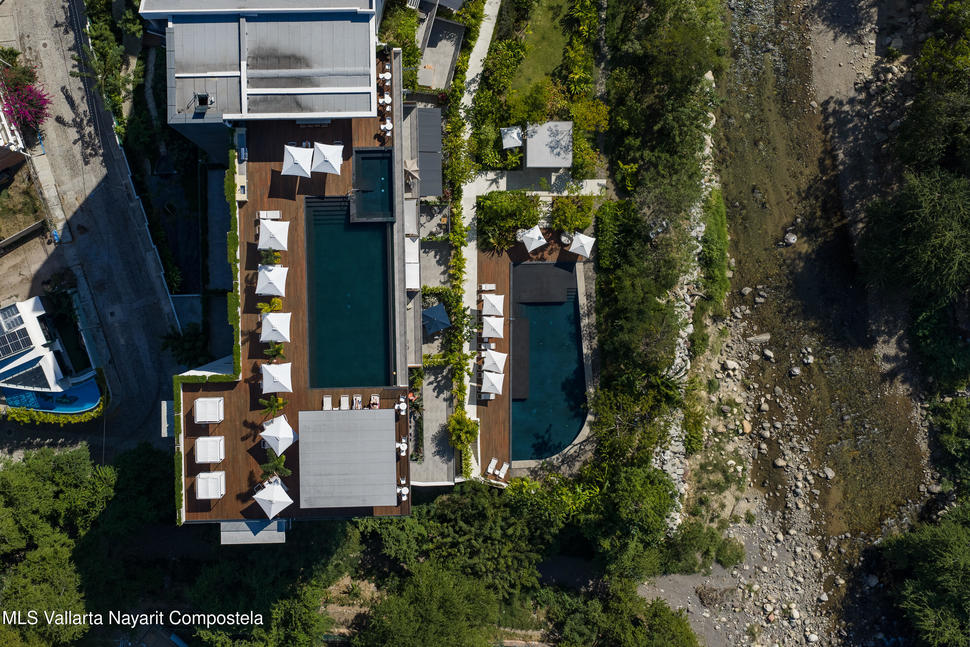 20251229174208175597000000 o