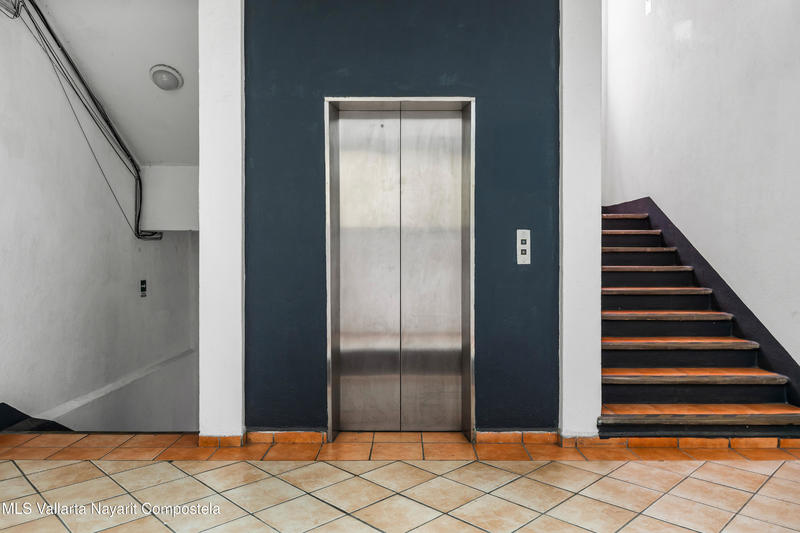 20251011032532721982000000 o