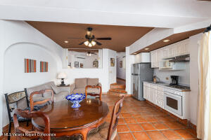 20251004175653187814000000 o