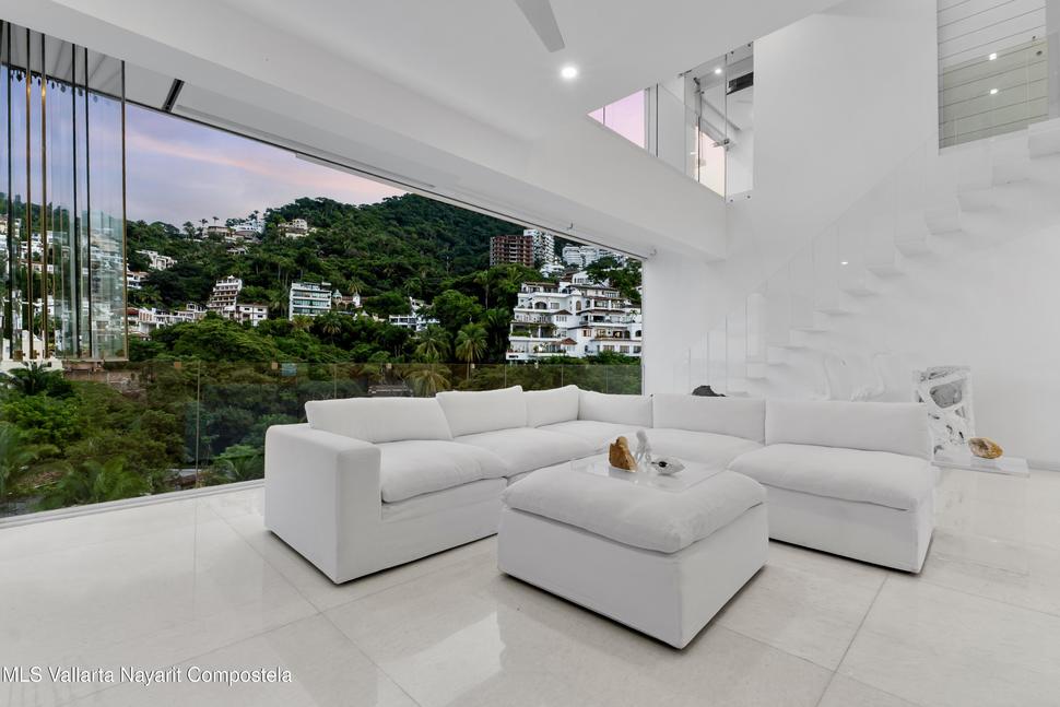 20251027060202249358000000 o