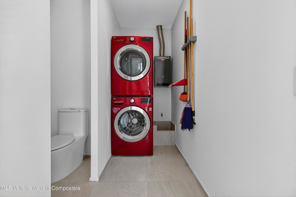 20251027062338521320000000 o