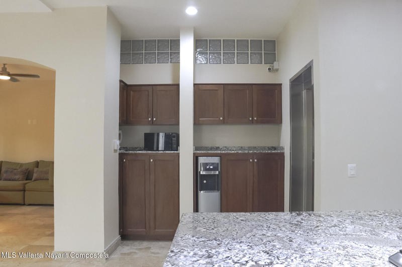 20250829192919718983000000 o