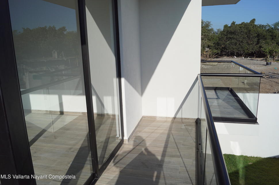 20251217182938240615000000 o