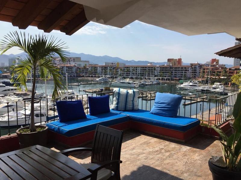 Penthouse Royal Pacific 1508
