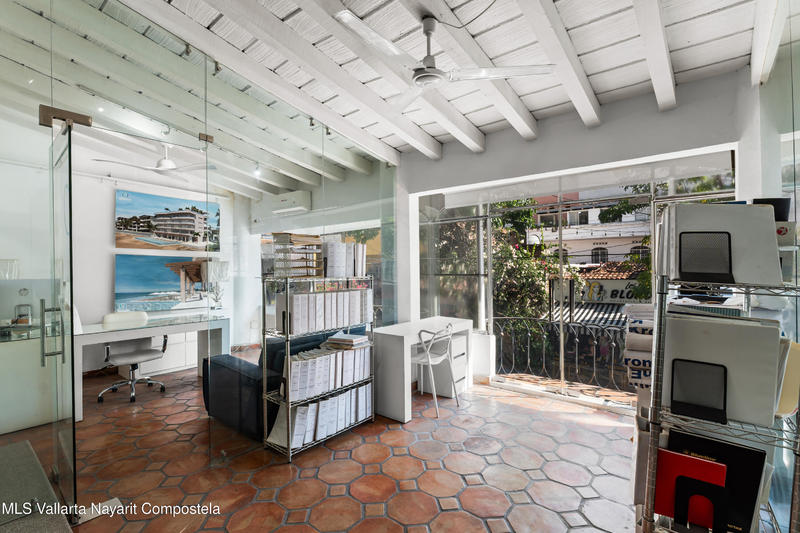 20251030203122060646000000 o