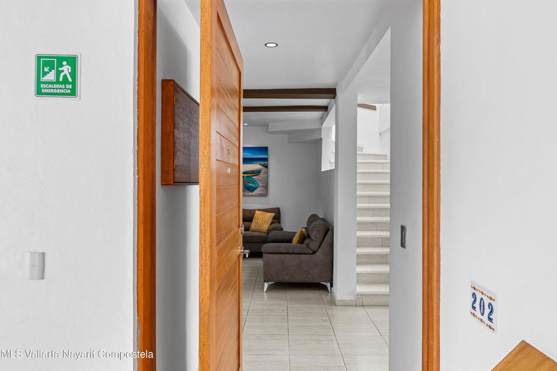 20251001191932485632000000 o