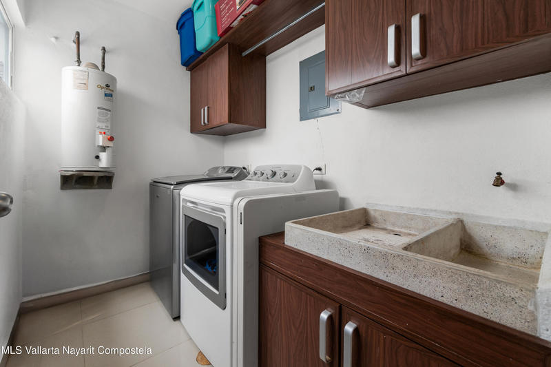 20250625204138752625000000 o