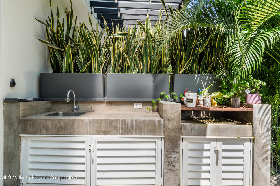 20251016150622508729000000 o