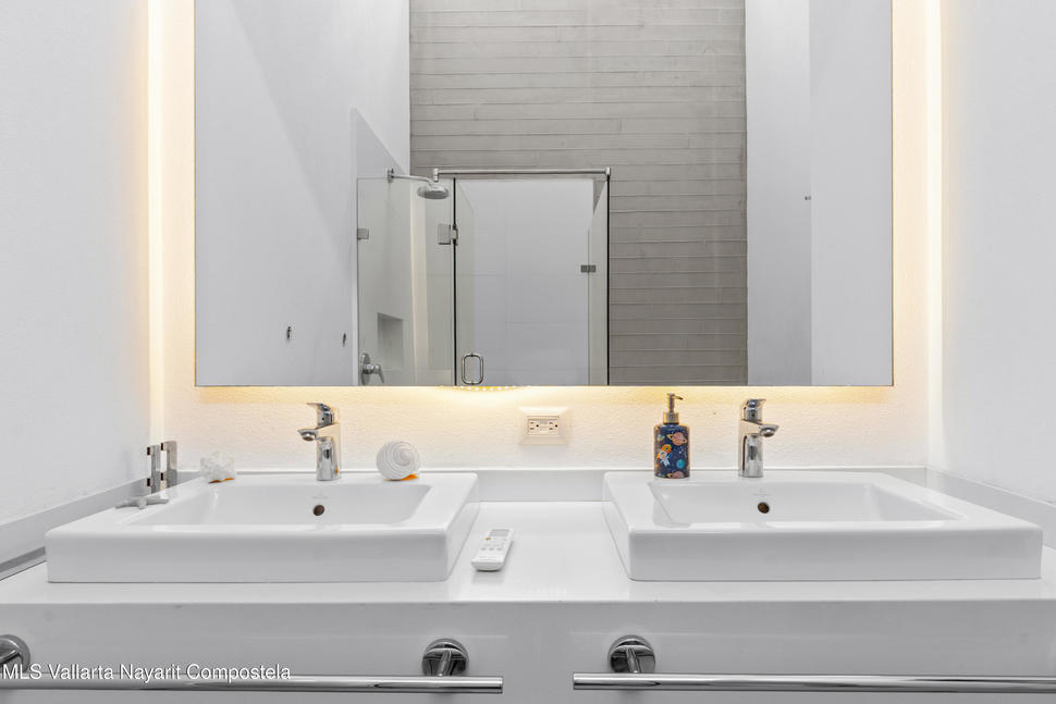 20251016150733354246000000 o