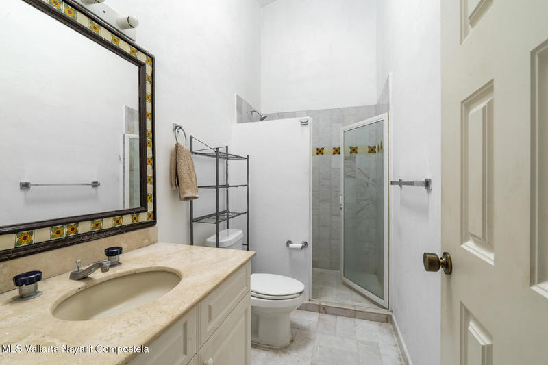 20250819232951941840000000 o