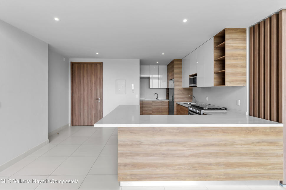 20251105203609709765000000 o