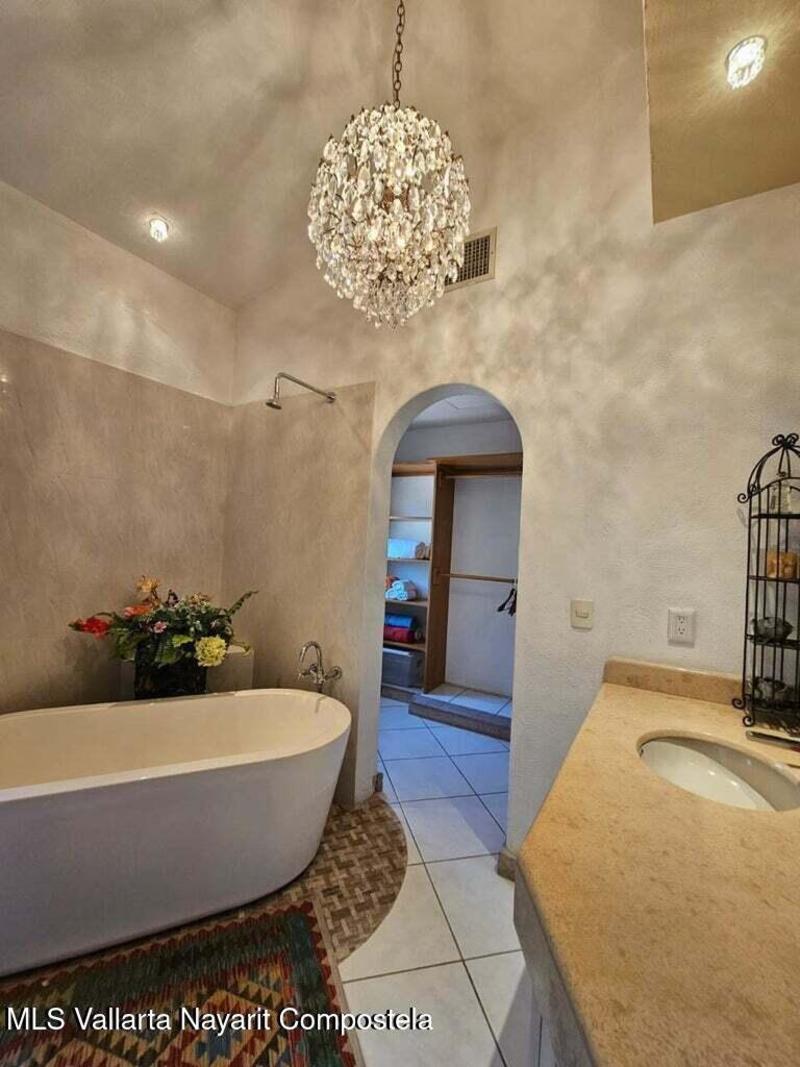 20251001173434699844000000 o