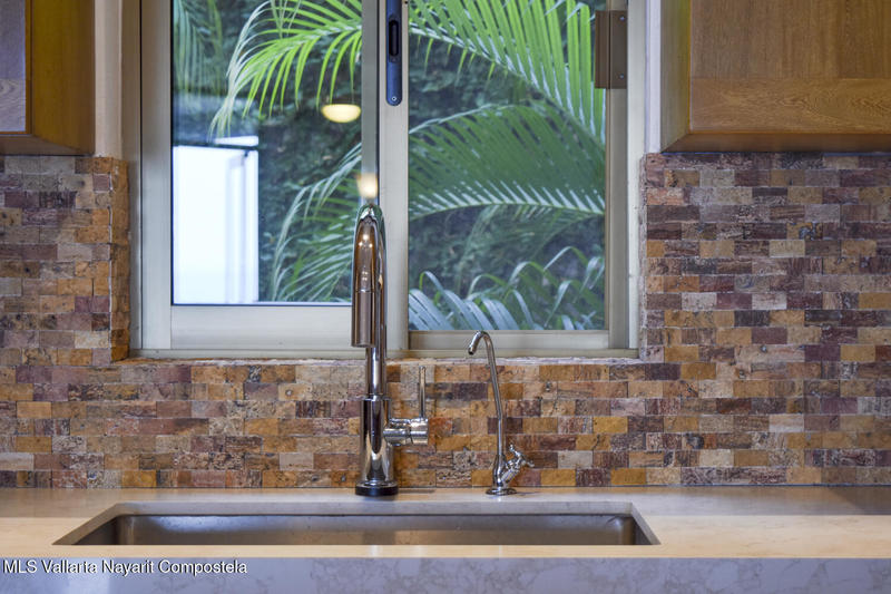 20251124175555387549000000 o