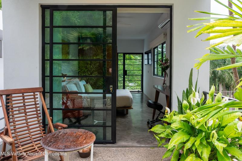 20250728200511908550000000 o