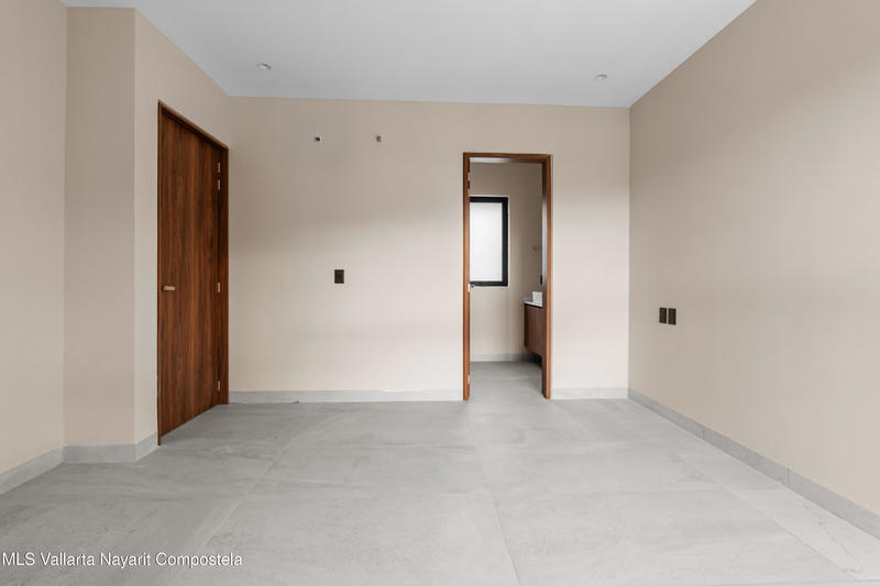 20250918183624843634000000 o