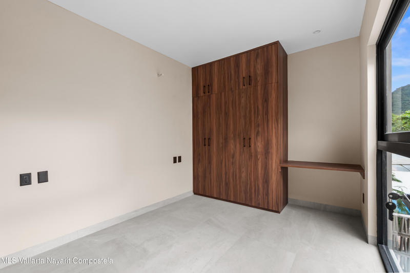 20250918183813812440000000 o