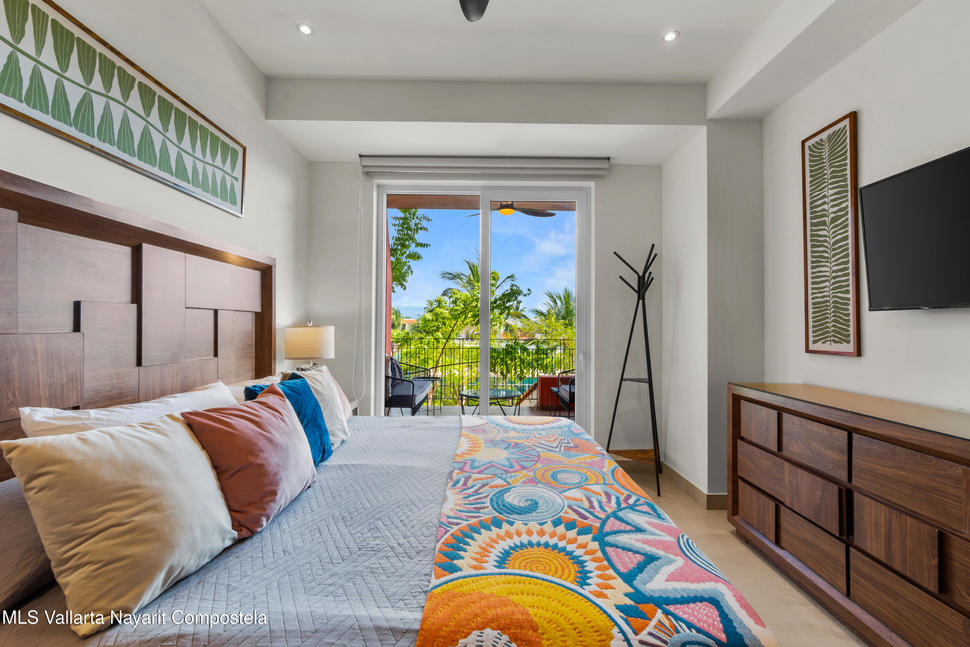 20250921183637019385000000 o