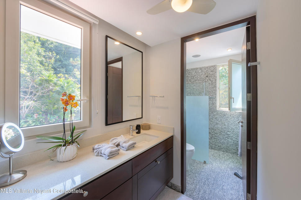 20250611210126678732000000 o