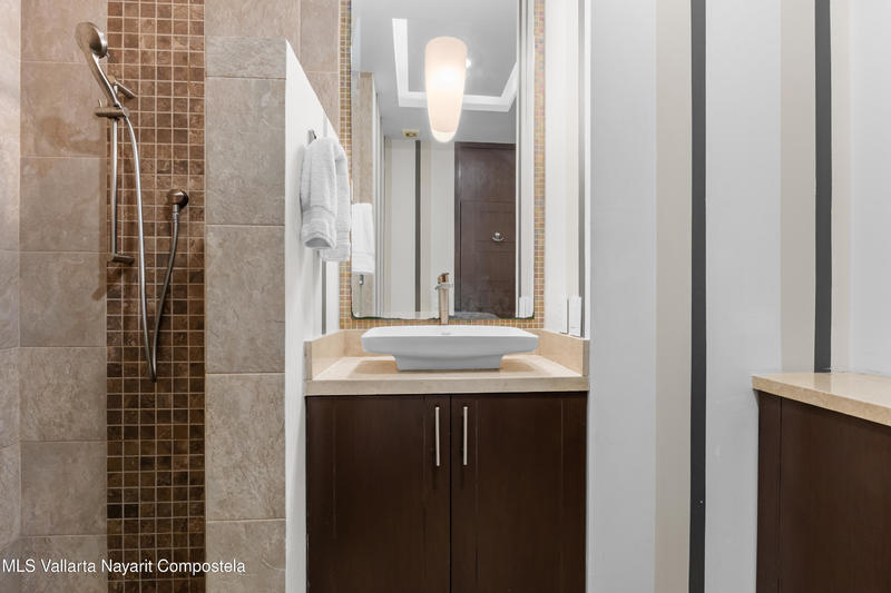 20251027044621363313000000 o