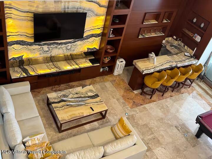 20251210195242052572000000 o