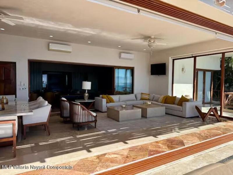 20251210195245020300000000 o