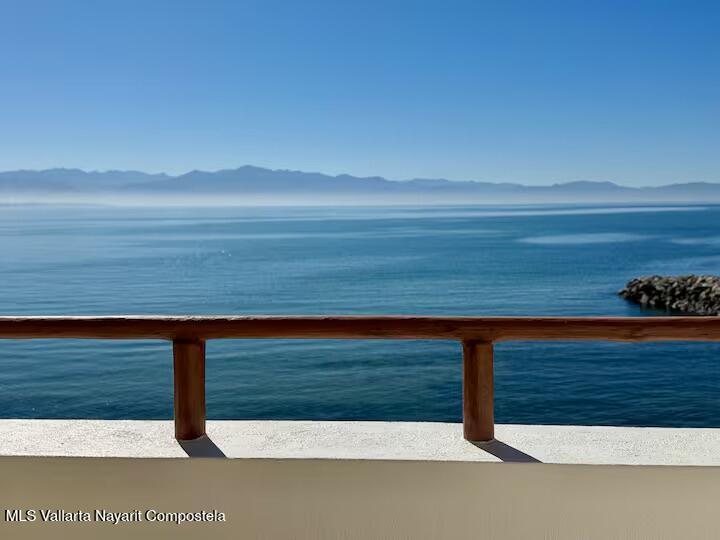 20251210195253829840000000 o