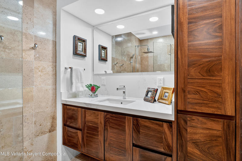 20251015225821309483000000 o