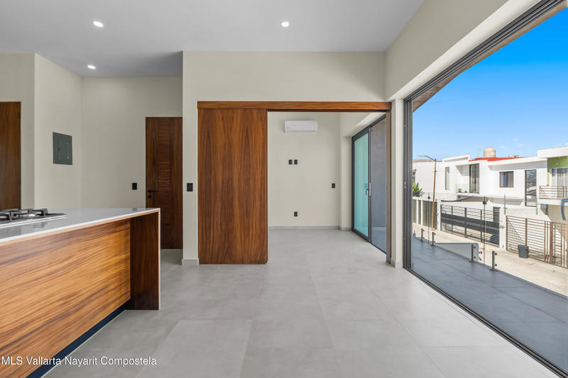 20260226222819348239000000 o