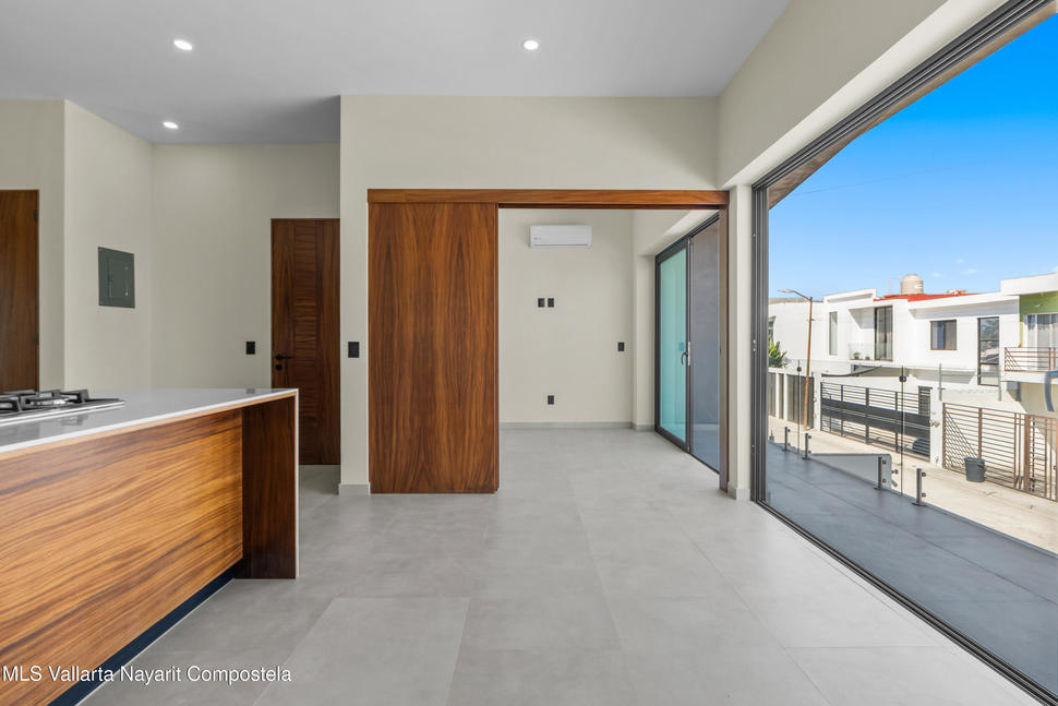 20260226222819348239000000 o