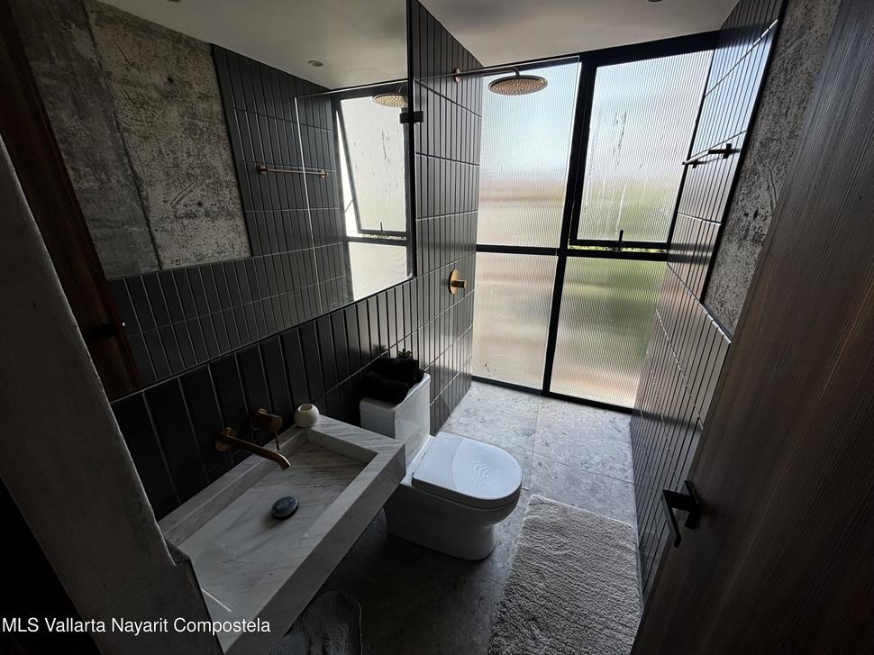 20260127213428143989000000 o