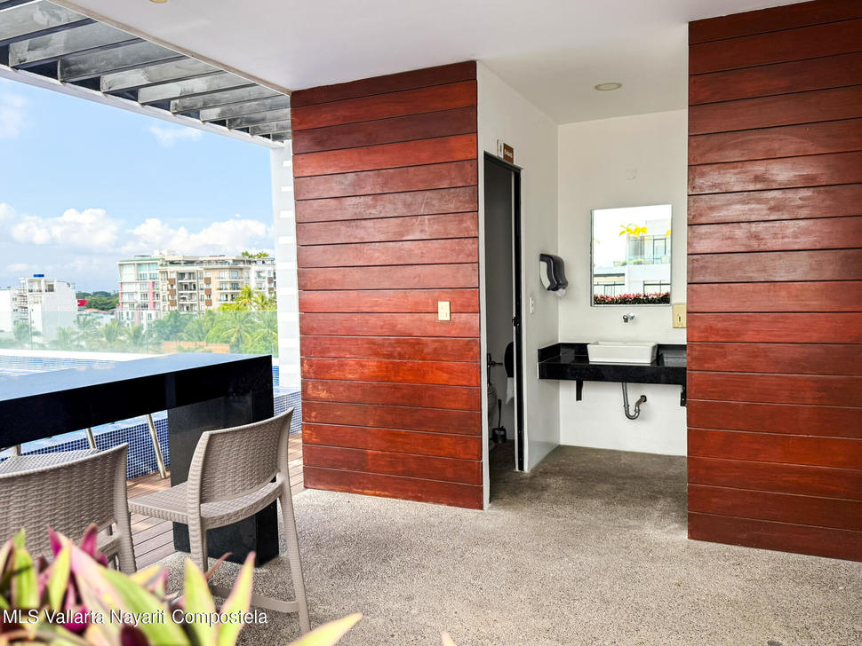 20251230173823172945000000 o