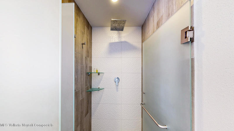 20251010213638758030000000 o