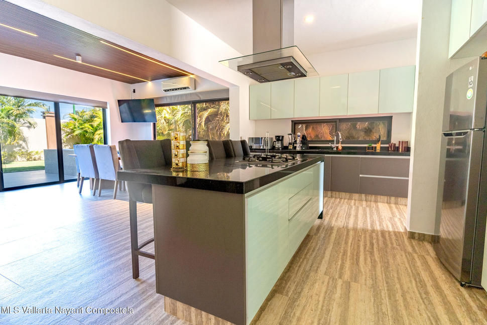 20251105212317917161000000 o