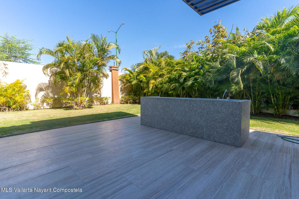 20251105212322831374000000 o