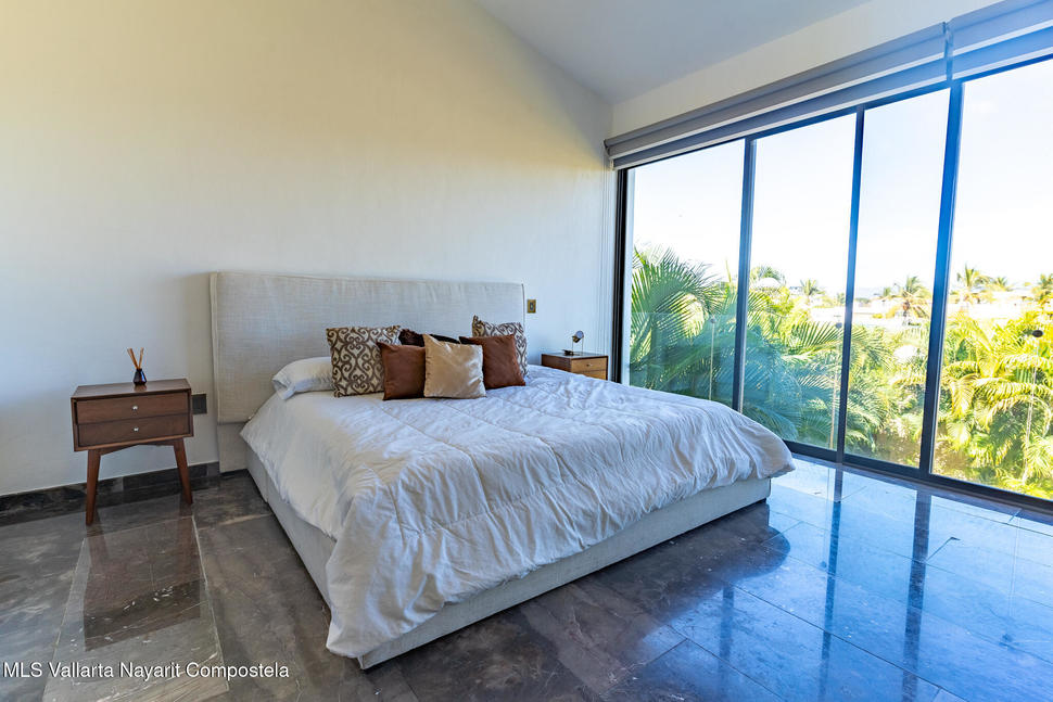 20251105212326375860000000 o