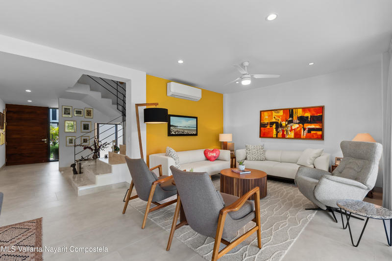 20250827214202992170000000 o