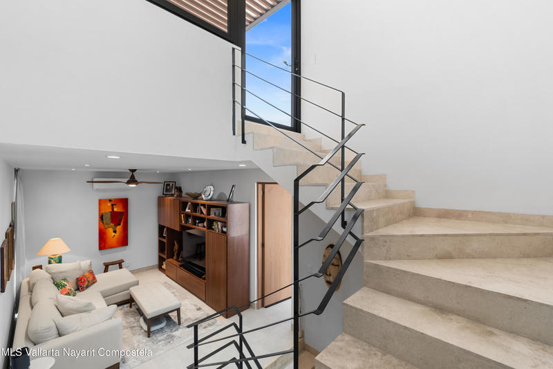 20250827214332931383000000 o