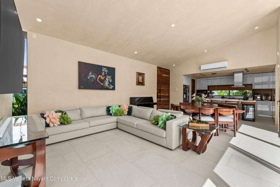 20251002143116125313000000 o