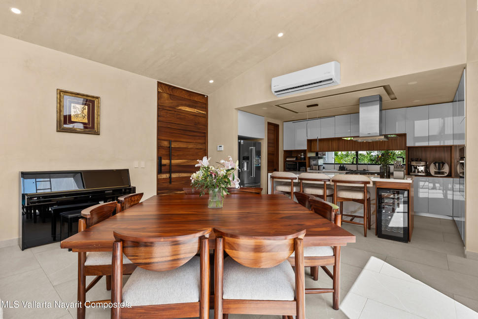 20251002143130888462000000 o