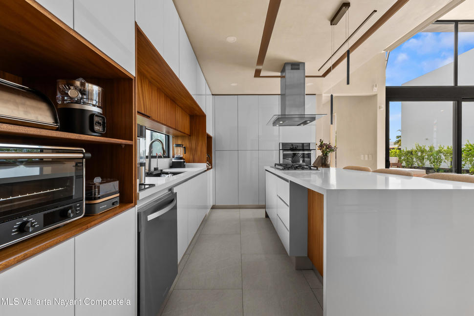 20251002143145782139000000 o