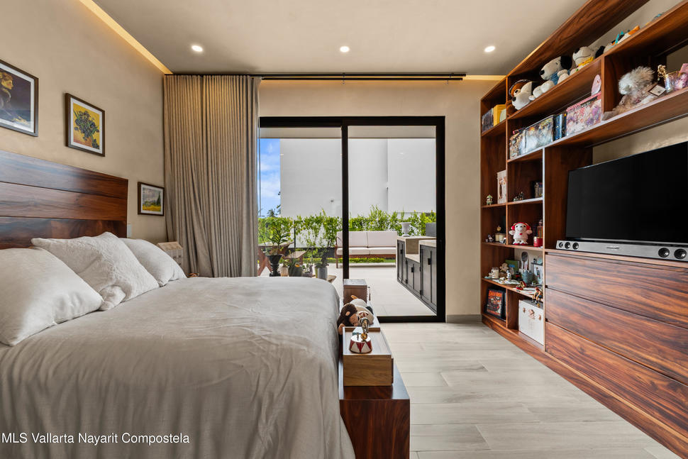 20251002143216479650000000 o