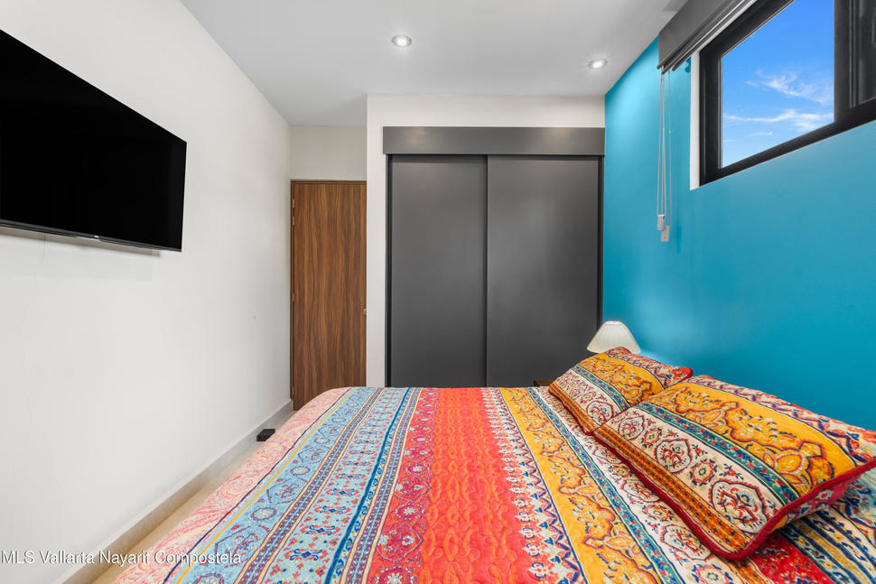 20251118162322934652000000 o