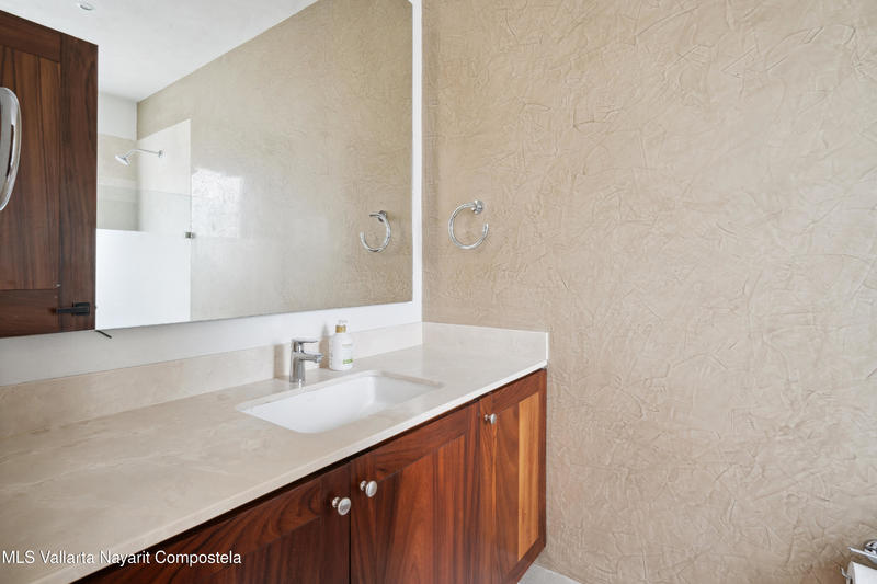 20250611181555320575000000 o