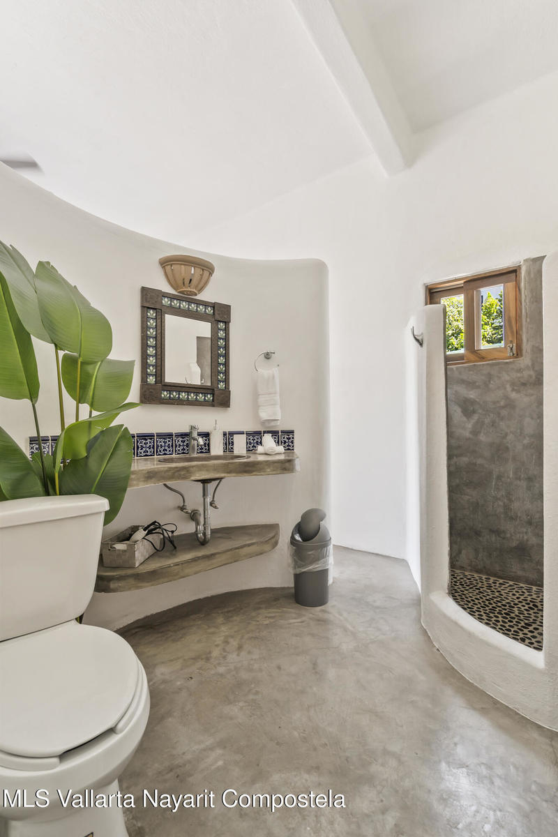 20251110205549598641000000 o