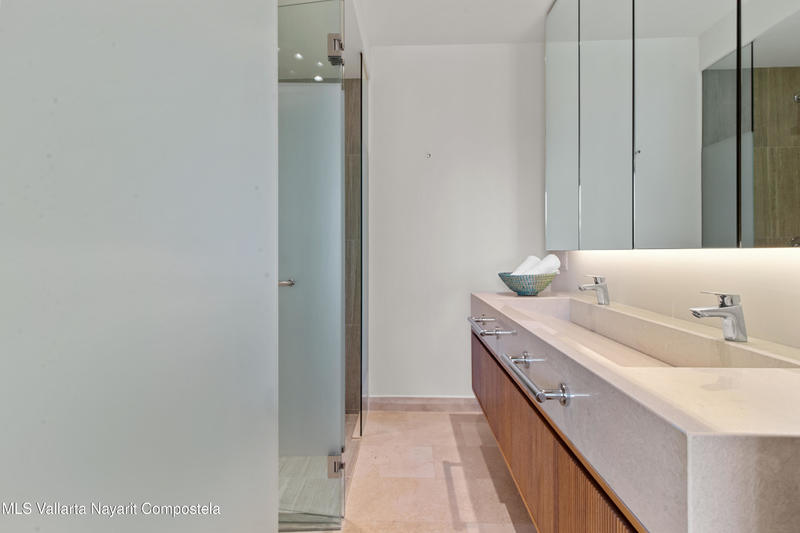 20250905195135999239000000 o